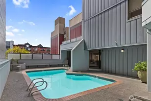 2621 2nd Ave, Seattle, WA 98121 - Photo 29