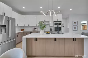 9846 62nd Ave S, Seattle, WA 98118 - Photo 15