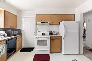 1202 21st Ave, Longview, WA 98632 - Photo 9