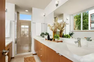 114 N 39th St, Seattle, WA 98103 - Photo 13