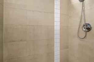 114 N 39th St, Seattle, WA 98103 - Photo 15