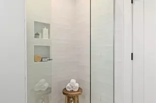 945 NW 61st St, Seattle, WA 98107 - Photo 17