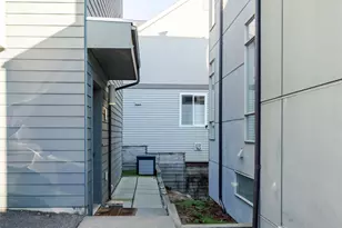3245 21st Ave W, Seattle, WA 98199 - Photo 25