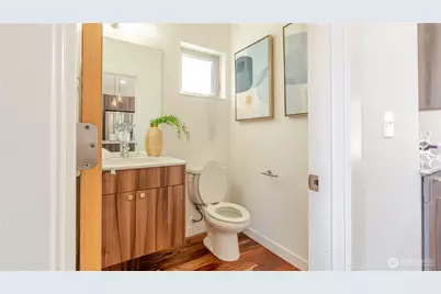 3245 21st Avenue W, Seattle, WA 98199 - Photo 9
