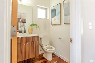 3245 21st Ave W, Seattle, WA 98199 - Photo 9