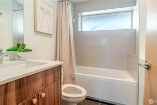 3245 21st Ave W, Seattle, WA 98199 - Photo 19