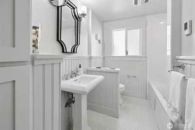 15628 Point Monroe Drive NE, Bainbridge Island, WA 98110 - Photo 13