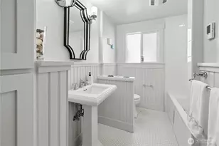 15628 Point Monroe Dr NE, Bainbridge Island, WA 98110 - Photo 13