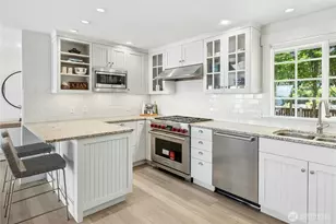 15628 Point Monroe Dr NE, Bainbridge Island, WA 98110 - Photo 9