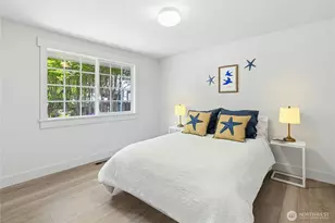 15628 Point Monroe Dr NE, Bainbridge Island, WA 98110 - Photo 11