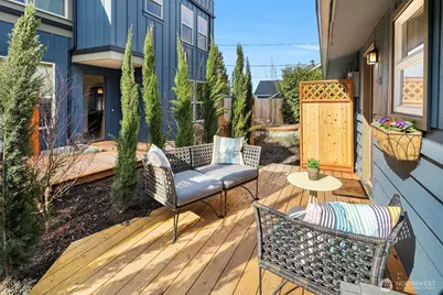 5035 25th Avenue SW, Seattle, WA 98106 - Photo 11