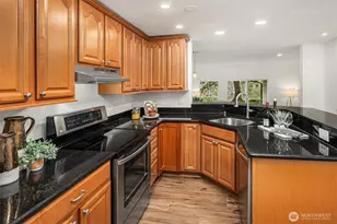 4330 W Lake Sammamish Pkwy SE, Issaquah, WA 98027 - Photo 11