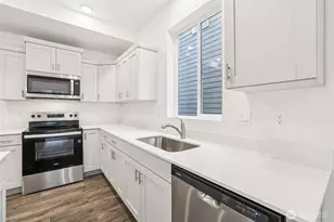 10738 188 St E, Puyallup, WA 98374 - Photo 7