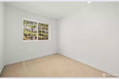 23120 SE Black Nugget Road #E1, Issaquah, WA 98029 - Photo 21