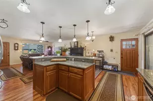 1140 SE Colonial Dr, College Place, WA 99362 - Photo 7