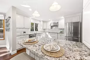 7025 Deerfield Park Dr NE, Olympia, WA 98516 - Photo 9