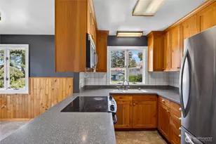 403 E Spruce St, Mount Vernon, WA 98273 - Photo 7