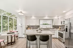 12637 104th Ave NE, Kirkland, WA 98034 - Photo 13