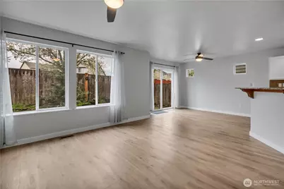 11410 186th Street E, Puyallup, WA 98374 - Photo 9