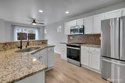 11410 186th Street E, Puyallup, WA 98374 - Photo 17