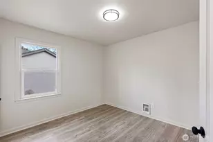 2414 S 8th St, Tacoma, WA 98405 - Photo 13