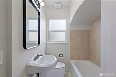 2414 S 8th Street, Tacoma, WA 98405 - Photo 15