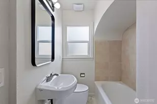 2414 S 8th St, Tacoma, WA 98405 - Photo 15