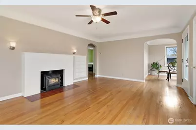 214 J Street NE, Auburn, WA 98002 - Photo 5