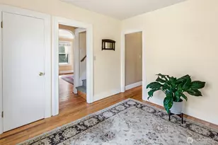 8053 Brooklyn Ave NE, Seattle, WA 98115 - Photo 13