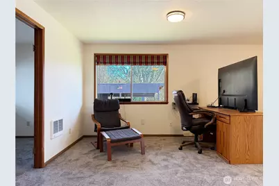 8825 Corbin Drive, Everett, WA 98204 - Photo 15