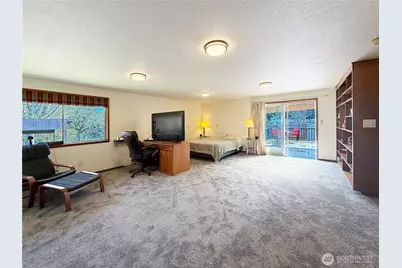 8825 Corbin Drive, Everett, WA 98204 - Photo 11