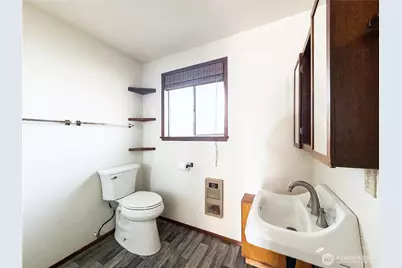 8825 Corbin Drive, Everett, WA 98204 - Photo 17