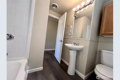 2735 Locust Avenue W, University Place, WA 98466 - Photo 11