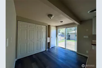 2735 Locust Avenue W, University Place, WA 98466 - Photo 9