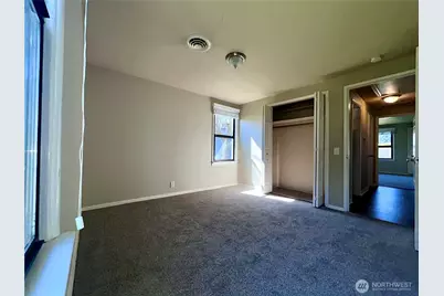 2735 Locust Avenue W, University Place, WA 98466 - Photo 13