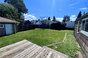 2735 Locust Ave W, University Place, WA 98466 - Photo 15