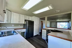 2735 Locust Ave W, University Place, WA 98466 - Photo 7