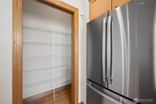 4610 NE 1st Ct, Renton, WA 98059 - Photo 9