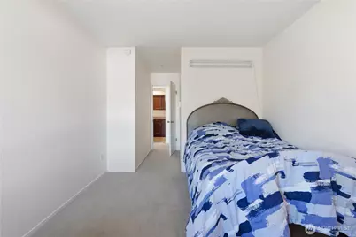 10101 SE 3rd Street #402, Bellevue, WA 98004 - Photo 17