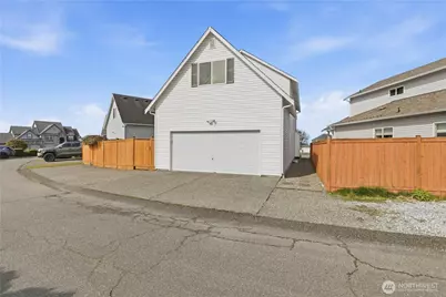 17607 111th Street Ct E, Bonney Lake, WA 98391 - Photo 31