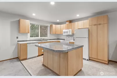 2718 S Star Lake Road, Federal Way, WA 98003 - Photo 5