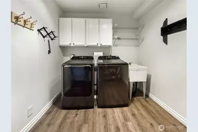 4017 239th Place SE, Sammamish, WA 98029 - Photo 23