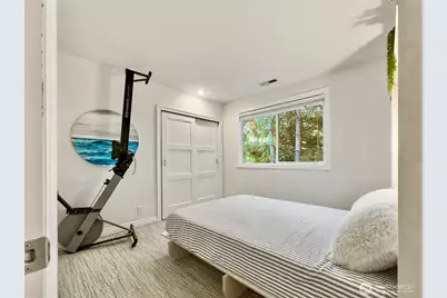 4017 239th Place SE, Sammamish, WA 98029 - Photo 17