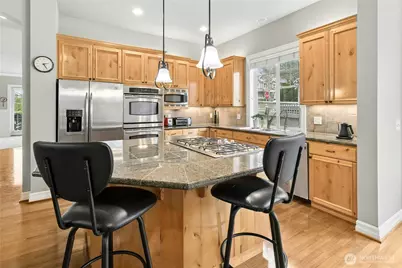 2411 30th Avenue NE, Issaquah, WA 98029 - Photo 9