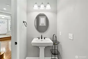 2411 30th Ave NE, Issaquah, WA 98029 - Photo 15