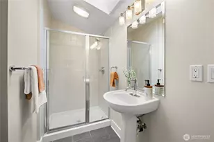 2614 NW 57th St, Seattle, WA 98107 - Photo 17