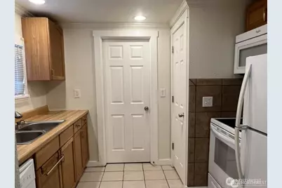 811 & 813 E Fairhaven Avenue, Burlington, WA 98233 - Photo 11