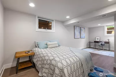 3258 14th Avenue W, Seattle, WA 98119 - Photo 25