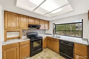 12522 SE 217th Pl, Kent, WA 98031 - Photo 9