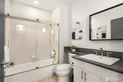 2716 Elliott Avenue #402, Seattle, WA 98121 - Photo 19